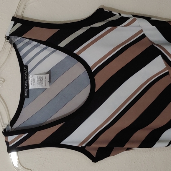 Adressing Woman Women's Size Small Sleeveless Dress - Picture 3 of 6